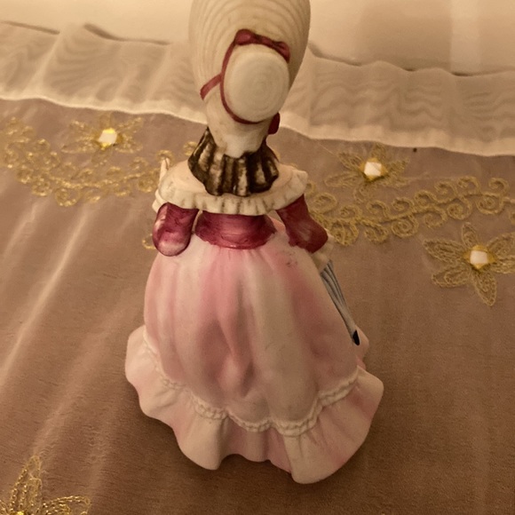 Vintage L’amour China Hand painted Lady Figurine KW24286 - Picture 5 of 9